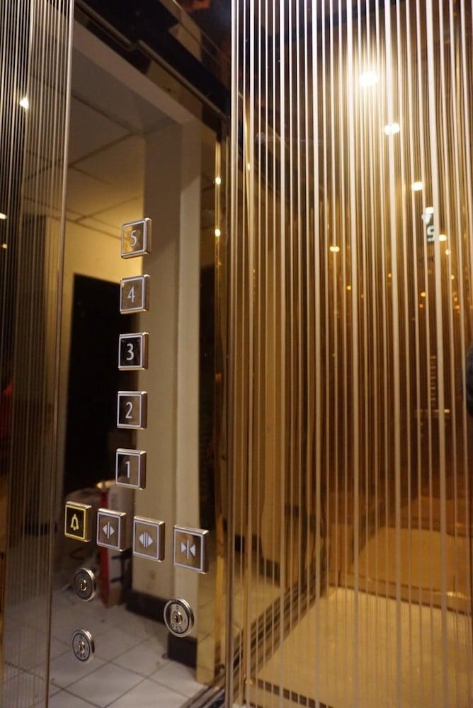 פאטאיה Sureena Hotel מראה חיצוני תמונה