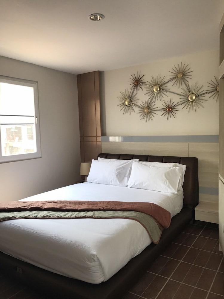 פאטאיה Sureena Hotel מראה חיצוני תמונה