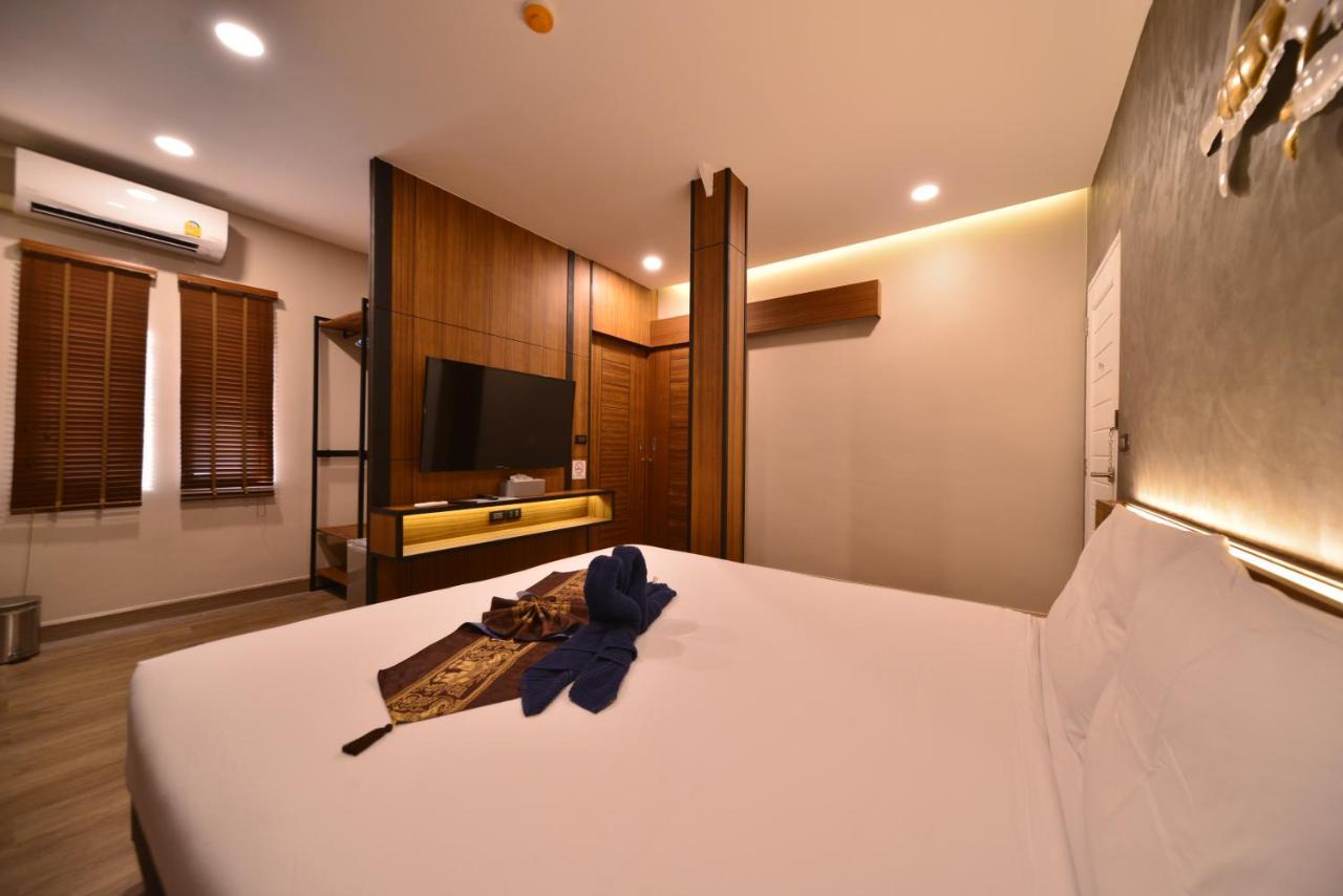 פאטאיה Sureena Hotel מראה חיצוני תמונה