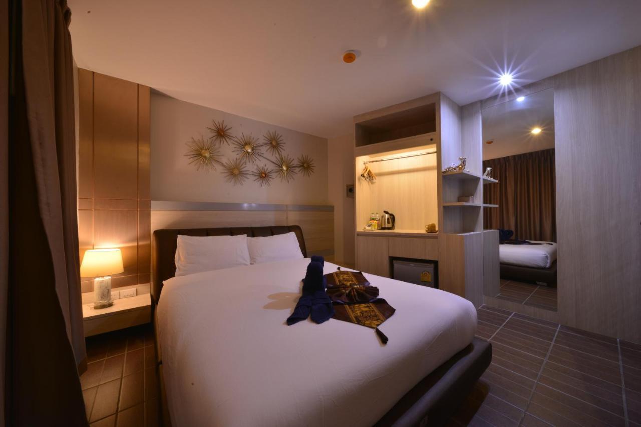 פאטאיה Sureena Hotel מראה חיצוני תמונה