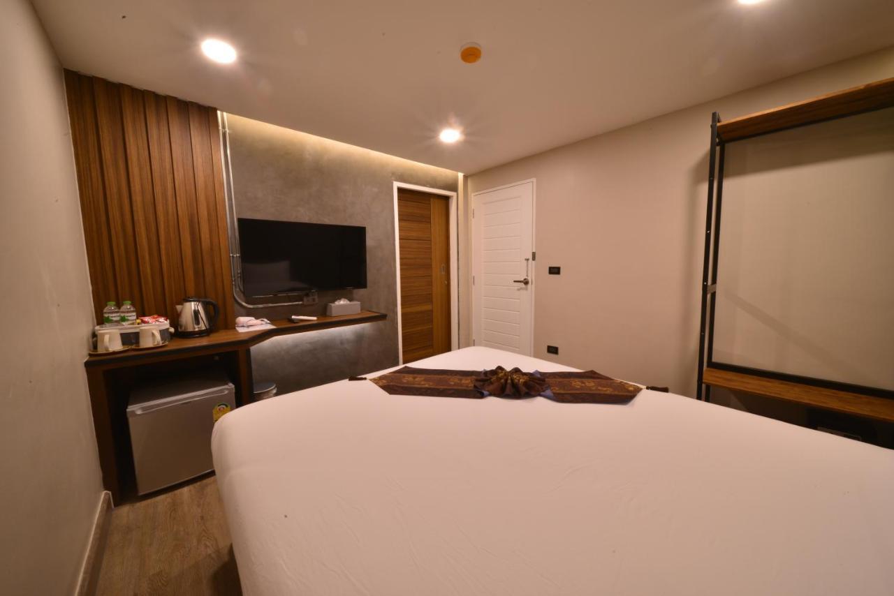 פאטאיה Sureena Hotel מראה חיצוני תמונה