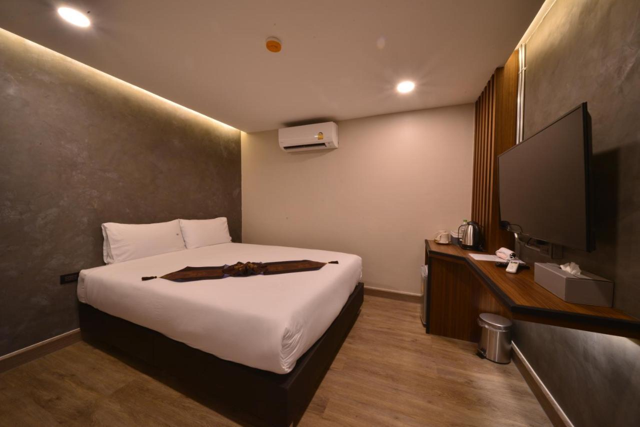 פאטאיה Sureena Hotel מראה חיצוני תמונה